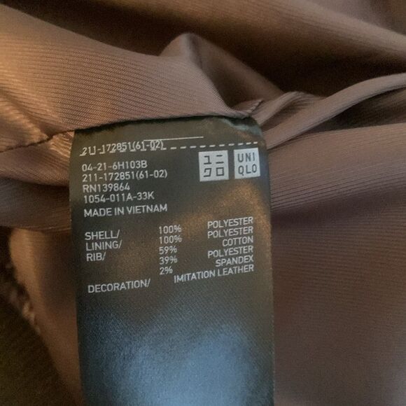 Carine Roitfeld X Uniqlo Jungle Bomber - Picture 6 of 7